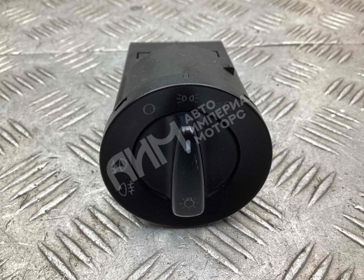 Переключатель света Volkswagen Golf IV (1J) 1997-2004  Volkswagen Golf Golf IV (1J) 1997-2004
