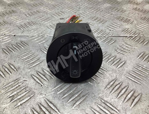 Переключатель света Volkswagen Passat B5+ (3B) 2000-2005 рестайлинг  Volkswagen Passat Passat B5+ (3B) 2000-2005 рестайлинг