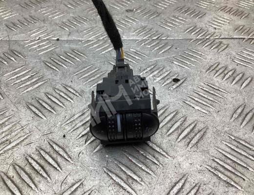 Кнопка корректора фар Volkswagen Passat B5+ (3B) 2000-2005 рестайлинг  Volkswagen Passat Passat B5+ (3B) 2000-2005 рестайлинг