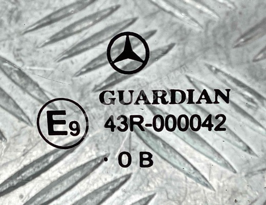 Стекло двери передней правой Mercedes Sprinter I (W901-905) 1995-2006  Mercedes Sprinter Sprinter I (W901-905) 1995-2006