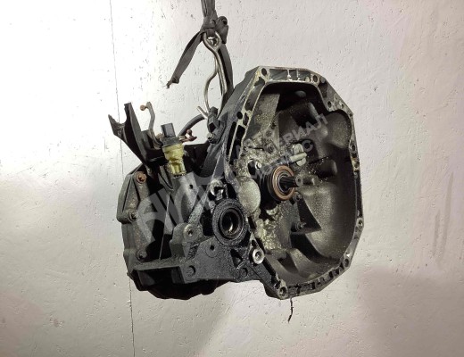 КПП механическая (МКПП) 5-ступенчатая Dacia Logan I (LS/KS) 2004-2012  Dacia Logan Logan I (LS/KS) 2004-2012