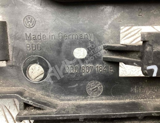 Кронштейн крепления бампера переднего Volkswagen Passat B5+ (3B) 2000-2005 рестайлинг  Volkswagen Passat Passat B5+ (3B) 2000-2005 рестайлинг
