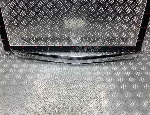 Накладка двери (крышки) багажника Opel Astra H 2004-2007  Opel Astra Astra H 2004-2007