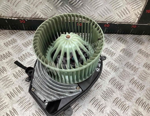 Моторчик печки Volkswagen Passat B5+ (3B) 2000-2005 рестайлинг  Volkswagen Passat Passat B5+ (3B) 2000-2005 рестайлинг