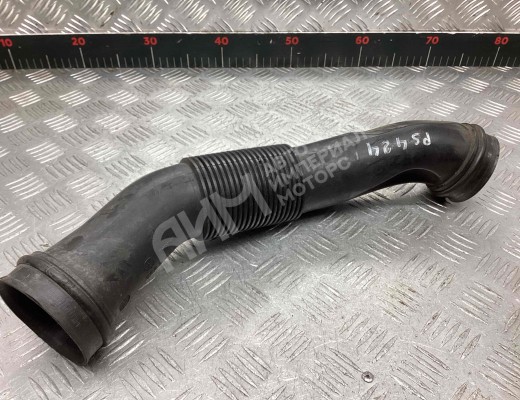 Патрубок воздушного фильтра Volkswagen Passat B5 (3B) 1996-2000  Volkswagen Passat Passat B5 (3B) 1996-2000