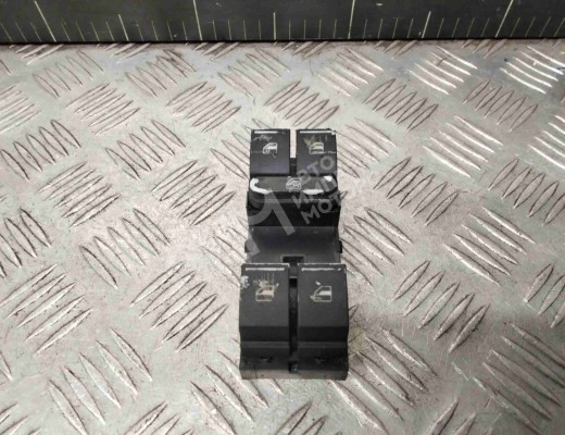 Блок управления стеклоподъемниками Seat Leon II (1P) 2005-2012  Seat Leon Leon II (1P) 2005-2012