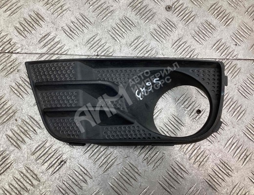 Заглушка (решетка) в бампер передний Ford Fusion (JU) 2002-2005  Ford Fusion Fusion (JU) 2002-2005