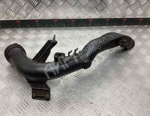 Патрубок интеркулера Volkswagen Passat B5+ (3B) 2000-2005 рестайлинг  Volkswagen Passat Passat B5+ (3B) 2000-2005 рестайлинг