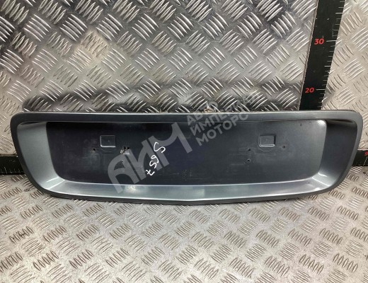 Накладка подсветки номера Nissan Primera III (P12) 2002-2008  Nissan Primera Primera III (P12) 2002-2008