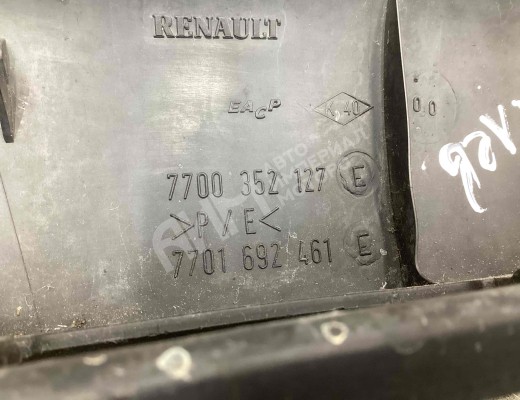 Накладка подсветки номера Renault Master II 1998-2010  Renault Master Master II 1998-2010