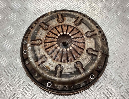 Маховик Volkswagen Passat B5 (3B) 1996-2000  Volkswagen Passat Passat B5 (3B) 1996-2000