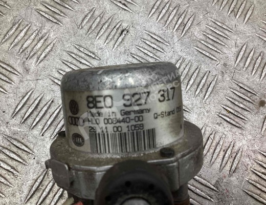 Насос вакуумный Audi A4 B5 (8D) 1999-2001 рестайлинг  Audi A4 A4 B5 (8D) 1999-2001 рестайлинг
