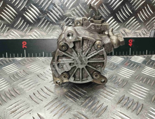 Насос гидроусилителя руля Mercedes E (W210) 1995-1999  Mercedes E E (W210) 1995-1999