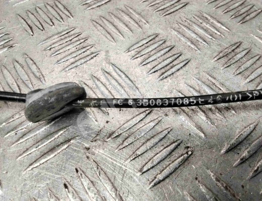 Трос двери передней Volkswagen Passat B5+ (3B) 2000-2005 рестайлинг  Volkswagen Passat Passat B5+ (3B) 2000-2005 рестайлинг