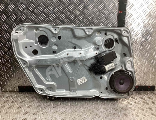 Стеклоподъемник передний левый Volkswagen Passat B5+ (3B) 2000-2005 рестайлинг  Volkswagen Passat Passat B5+ (3B) 2000-2005 рестайлинг