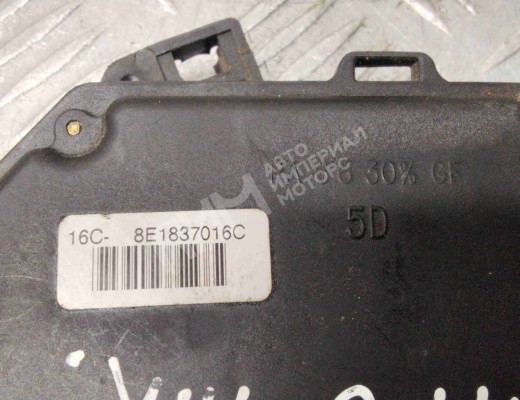 Замок двери передней правой Audi A4 B6 (8EC, 8E5) 2000-2004  Audi A4 A4 B6 (8EC, 8E5) 2000-2004