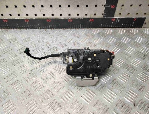 Замок двери передней правой Audi A4 B6 (8EC, 8E5) 2000-2004  Audi A4 A4 B6 (8EC, 8E5) 2000-2004