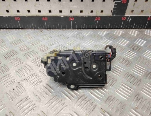 Замок двери передней левой Volkswagen Passat B5+ (3B) 2000-2005 рестайлинг  Volkswagen Passat Passat B5+ (3B) 2000-2005 рестайлинг