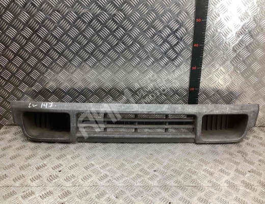 Заглушка (решетка) в бампер Volkswagen Transporter T5 (7H) 2003-2015  Volkswagen Transporter Transporter T5 (7H) 2003-2015