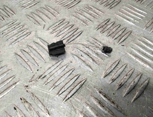 Трос двери передней Volkswagen Passat B5+ (3B) 2000-2005 рестайлинг  Volkswagen Passat Passat B5+ (3B) 2000-2005 рестайлинг