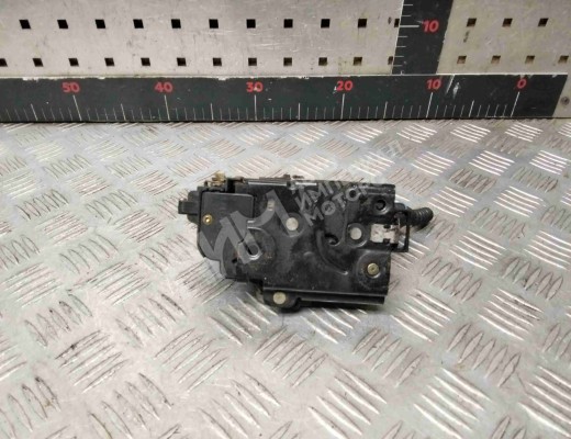 Замок двери передней левой Volkswagen Passat B5 (3B) 1996-2000  Volkswagen Passat Passat B5 (3B) 1996-2000