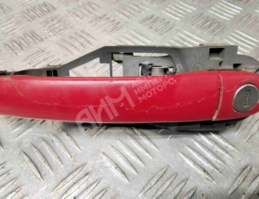 Ручка наружная передняя левая Volkswagen Passat B5 (3B) 1996-2000  Volkswagen Passat Passat B5 (3B) 1996-2000
