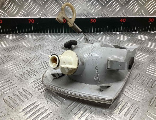 Поворотник левый Volkswagen Passat B5 (3B) 1996-2000  Volkswagen Passat Passat B5 (3B) 1996-2000