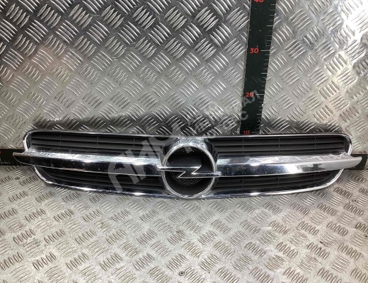 Решетка радиатора Opel Vectra C 2002-2005  Opel Vectra Vectra C 2002-2005