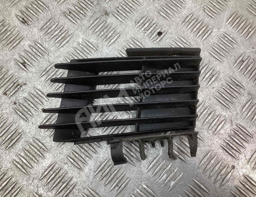 Заглушка (решетка) в бампер передний Opel Vectra C 2002-2005  Opel Vectra Vectra C 2002-2005