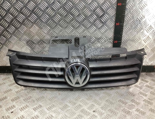 Решетка радиатора Volkswagen Polo IV (9N) 2001-2005  Volkswagen Polo Polo IV (9N) 2001-2005