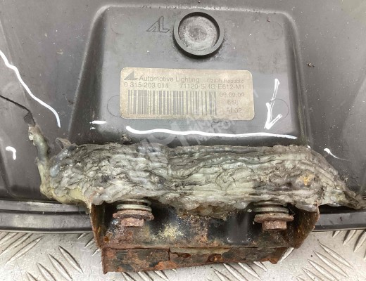 Решетка радиатора Honda Civic VIII 2008-2012 рестайлинг  Honda Civic Civic VIII 2008-2012 рестайлинг