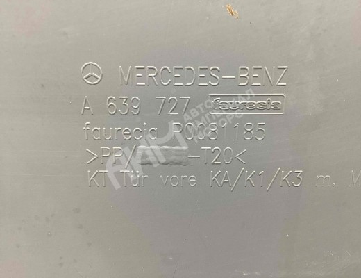Обшивка двери передней правой (дверная карта) Mercedes Vito II (W639) 2003-2010  Mercedes Vito Vito II (W639) 2003-2010