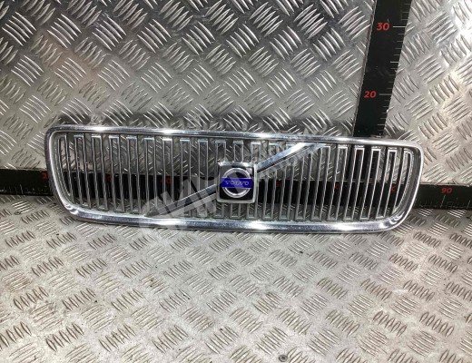 Решетка радиатора Volvo V70 II (SW) 2000-2008  Volvo V70 V70 II (SW) 2000-2008