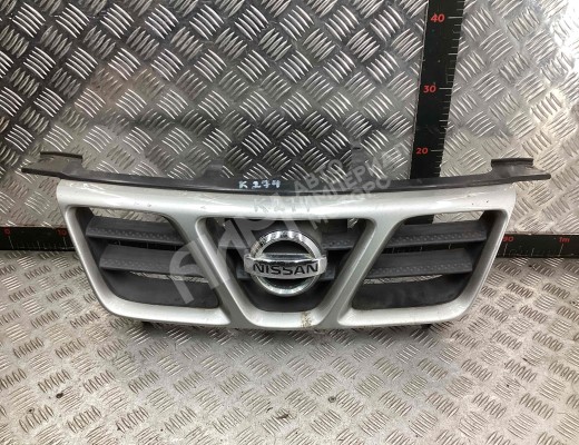 Решетка радиатора Nissan X-trail (T30) 2001-2004  Nissan X-Trail X-trail (T30) 2001-2004