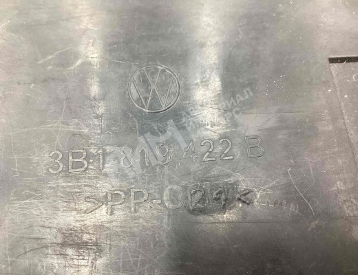 Крышка аккумулятора Volkswagen Passat B5+ (3B) 2000-2005 рестайлинг  Volkswagen Passat Passat B5+ (3B) 2000-2005 рестайлинг