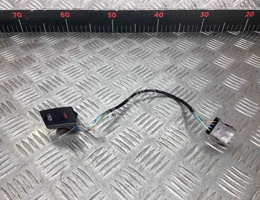 Кнопка центрального замка Audi A6 C5 (4B) 2001-2004 рестайлинг  Audi A6 A6 C5 (4B) 2001-2004 рестайлинг