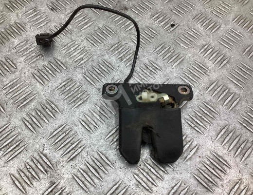 Замок багажника Audi 80 B4 (8C) 1991-1995  Audi 80 80 B4 (8C) 1991-1995
