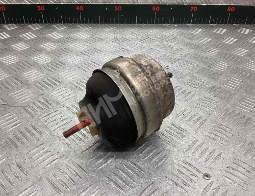 Подушка крепления двигателя Audi A4 B6 (8EC, 8E5) 2000-2004  Audi A4 A4 B6 (8EC, 8E5) 2000-2004