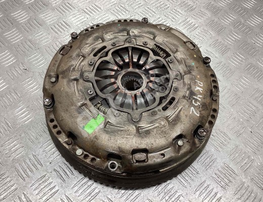 Маховик Toyota Avensis II (T250) 2003-2008  Toyota Avensis Avensis II (T250) 2003-2008