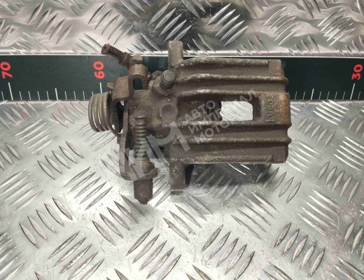 Суппорт задний правый Audi A4 B6 (8EC, 8E5) 2000-2004  Audi A4 A4 B6 (8EC, 8E5) 2000-2004