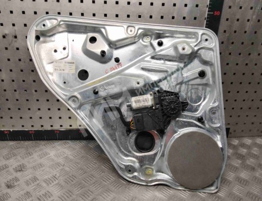 Стеклоподъемник задний левый Volkswagen Passat B5 (3B) 1996-2000  Volkswagen Passat Passat B5 (3B) 1996-2000