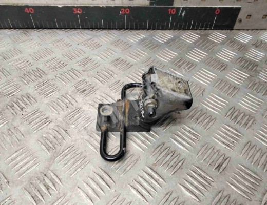 Петля двери передней правой Audi A4 B6 (8EC, 8E5) 2000-2004  Audi A4 A4 B6 (8EC, 8E5) 2000-2004