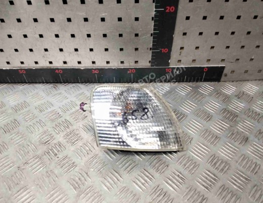 Поворотник правый Volkswagen Passat B5 (3B) 1996-2000  Volkswagen Passat Passat B5 (3B) 1996-2000