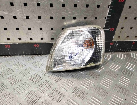 Поворотник левый Volkswagen Passat B5 (3B) 1996-2000  Volkswagen Passat Passat B5 (3B) 1996-2000