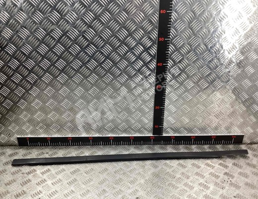 Молдинг стекла двери передней левой наружный Mitsubishi Lancer IX (CS) 2003-2005 рестайлинг  Mitsubishi Lancer Lancer IX (CS) 2003-2005 рестайлинг