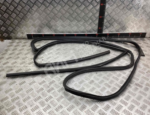 Уплотнитель двери передней левой Mitsubishi Lancer 9 (CS) 2003-2005 рестайлинг  Mitsubishi Lancer Lancer 9 (CS) 2003-2005 рестайлинг