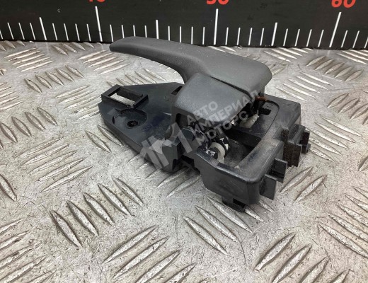 Ручка внутренняя передняя левая Mitsubishi Lancer 9 (CS) 2003-2005 рестайлинг  Mitsubishi Lancer Lancer 9 (CS) 2003-2005 рестайлинг