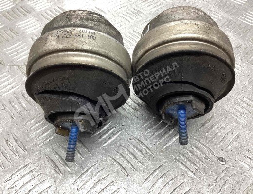 Подушка крепления двигателя Audi A6 C5 (4B) 1997-2001  Audi A6 A6 C5 (4B) 1997-2001