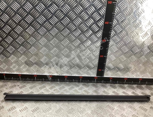 Молдинг стекла двери задней правой внутренний Volkswagen Golf Sportsvan I 2014-2020  Volkswagen Golf Sportsvan Golf Sportsvan I 2014-2020