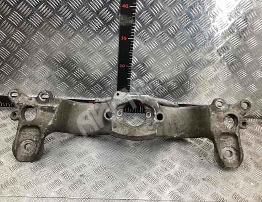 Балка под КПП Audi A4 B6 (8EC, 8E5) 2000-2004  Audi A4 A4 B6 (8EC, 8E5) 2000-2004